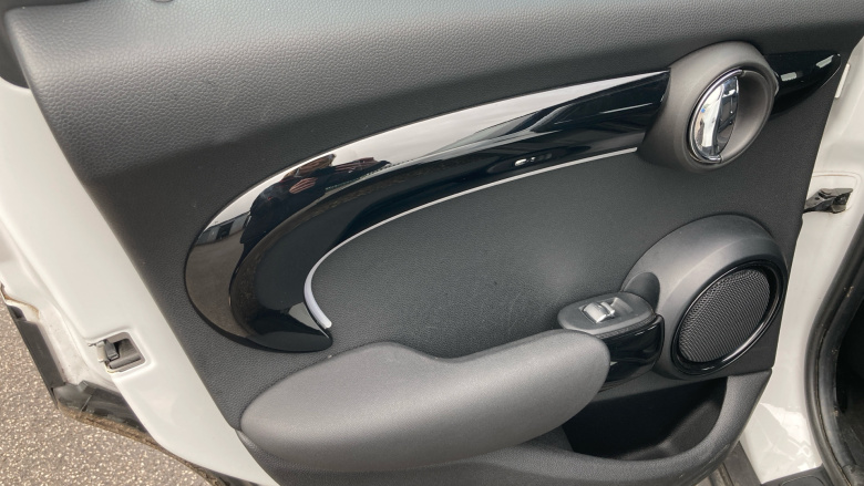 MINI Cooper 1.5 C Classic 5dr Auto Petrol Hatchback